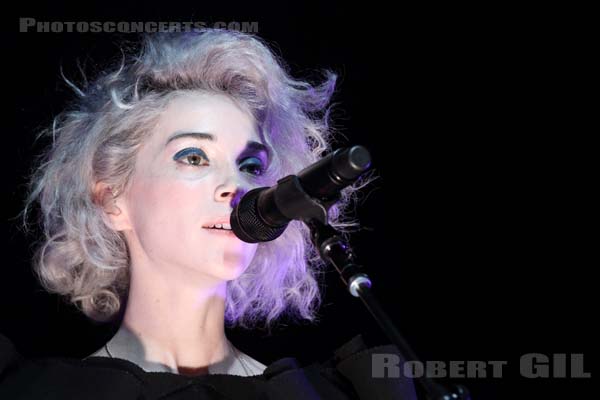 ST VINCENT - 2014-02-18 - PARIS - La Cigale - 